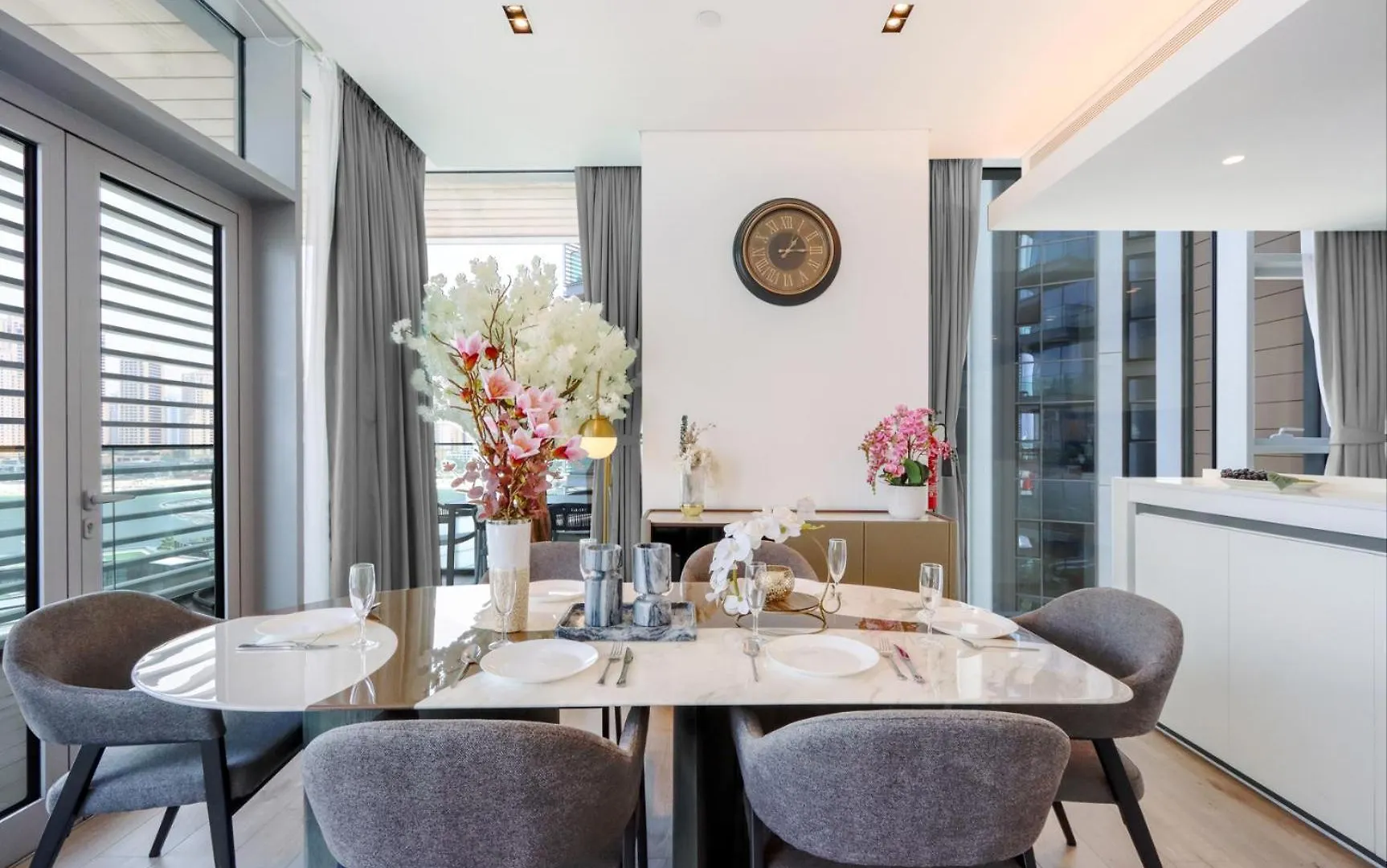 Livbnb Premium 3Br With Maids Sea Ain Dubai And Marina Views 0*,  Egyesült Arab Emírségek